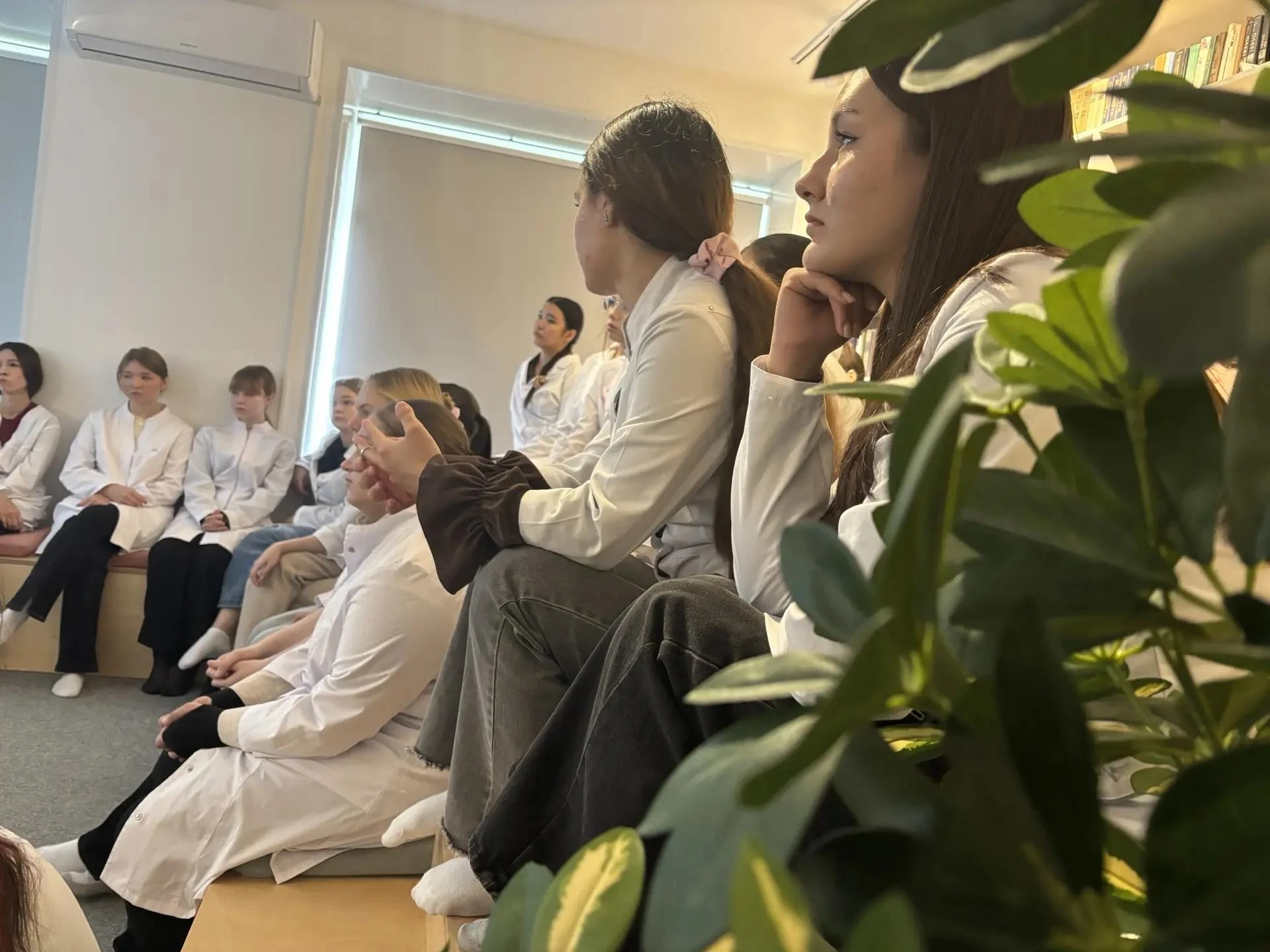 🎊 Сегодня прошла литературная читка со студентами 111/9 группы — тёплая, живая, наполн...