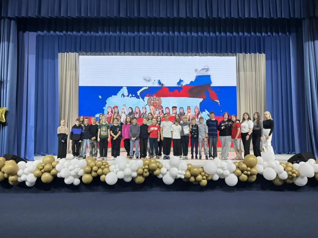 ✨ Закрытие лагеря "Город солнца" ✨

☀Сегодня состоялось торжественное закрытие смены, посвящённое Го