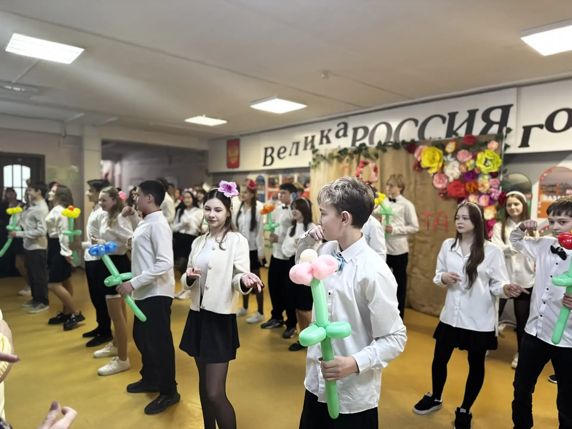 Сегодня в стенах нашего центра прошел праздник в честь весны и Международного женского дня! 🌷  Ребят