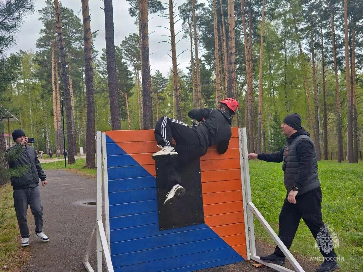 🫂В Томской области завершился региональный этап XX Всероссийских соревнований «Школа безопасности». 
