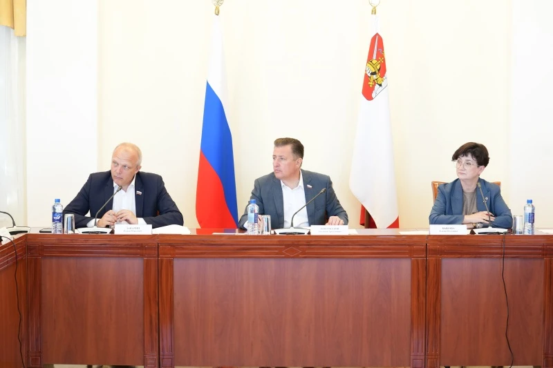 В Законодательном Собрании области определили приоритетные направления развития летней занятости под