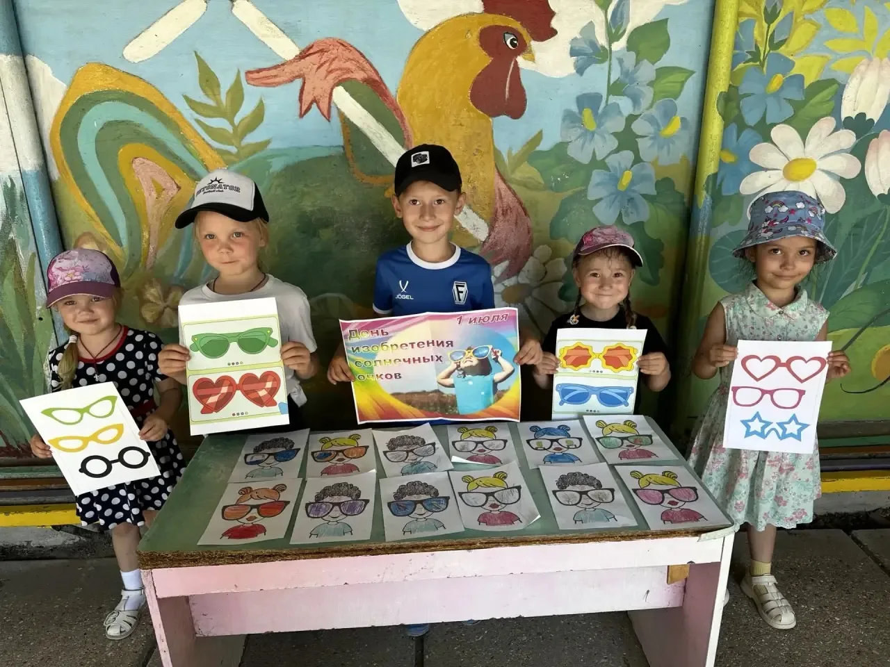 🕶️1 июля — особенный день! День изобретения солнцезащитных очков! 

🌞✨ Сегодня, мы решили не прост