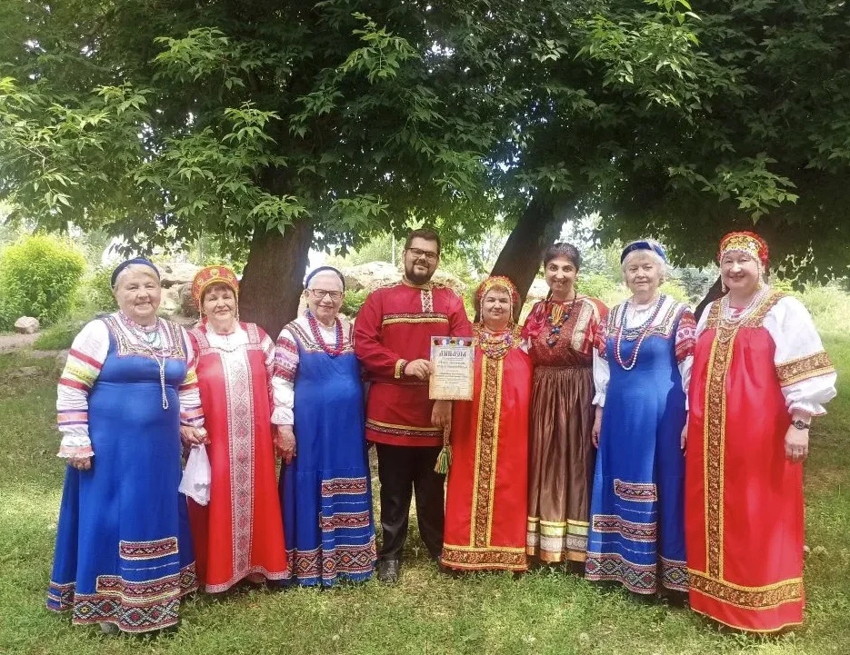 12 июня «Народный коллектив» ансамбль русской песни «Лада» Дворца культуры «Восход» (руководитель Бо