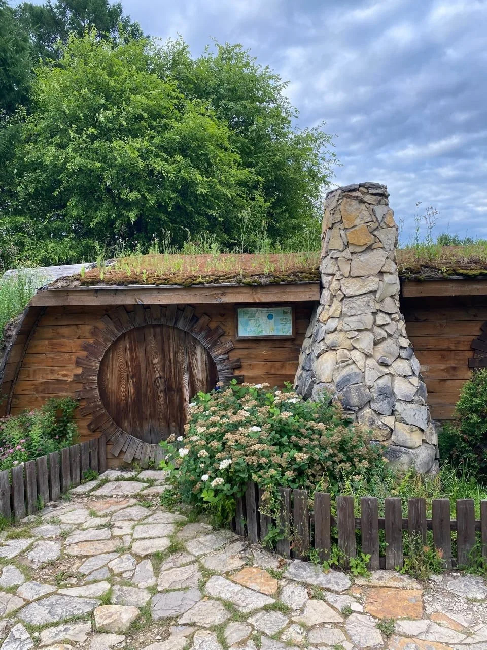 🏡 Дом Шрека — сказочная остановка в Кировской области