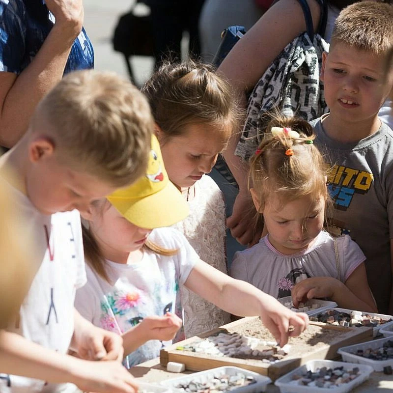 ​​🔨 Идем знакомиться с ремеслами в Соляном переулке   Соляной переулок и внутренние дворы Академии Ш