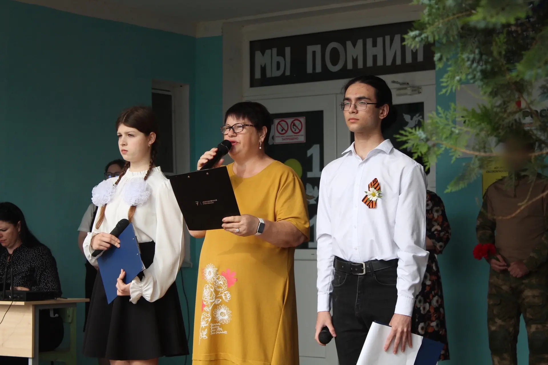 18 мая в МКОУ «Олинская СОШ» состоялось важное событие — открытие «Парты Героя», которая стала симво