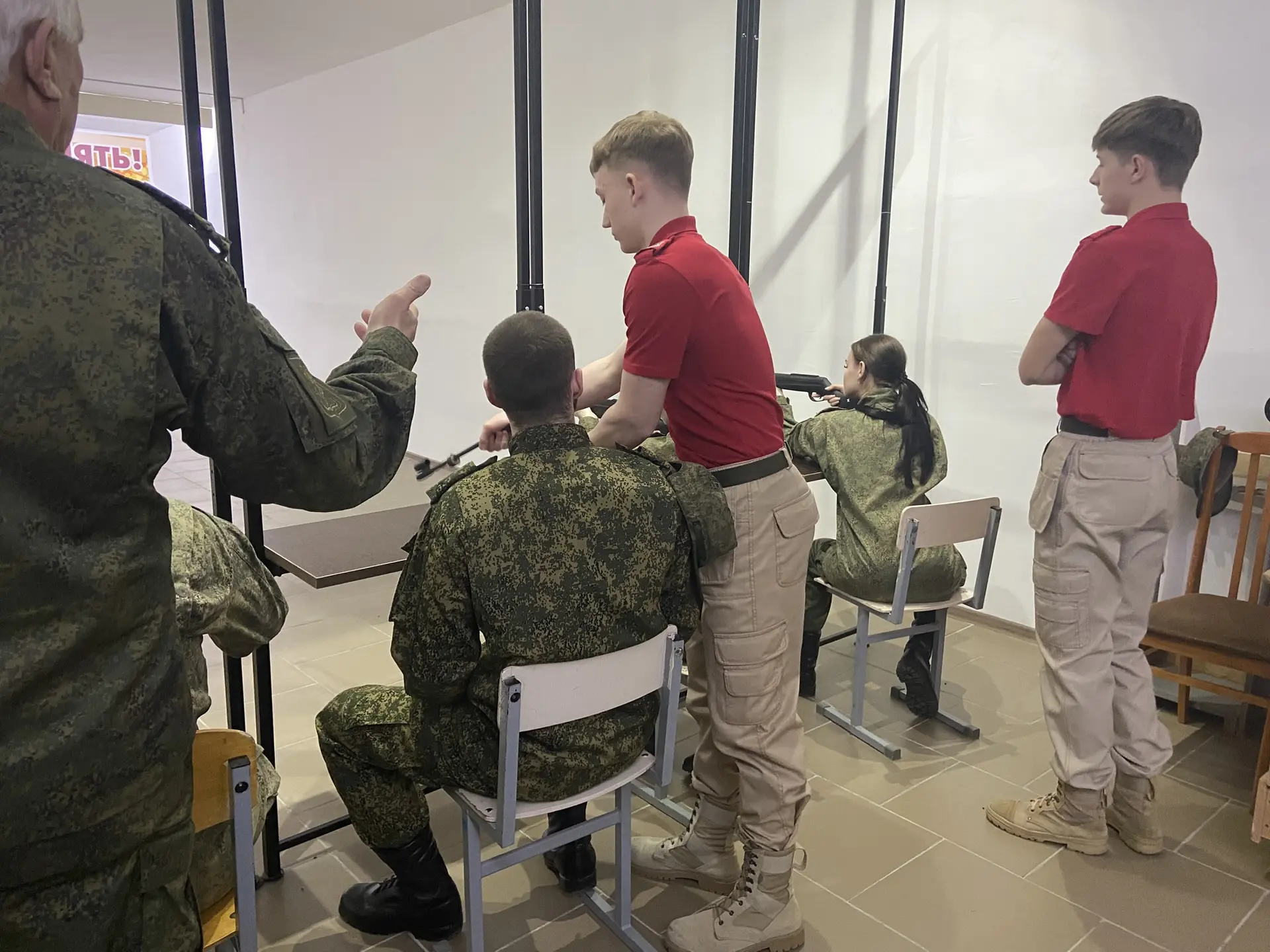 🇷🇺 Храним память героев: наши ребята на Первенстве города по стрельбе 19 февраля на базе МБОУ СШ №12