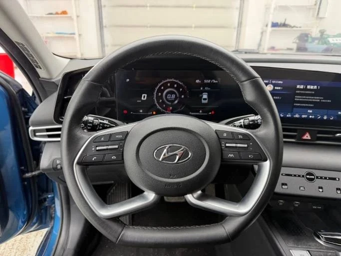 HYUNDAI ELANTRA 2022/01 (Китай) • 1.5 л. бензин/115 л.с /CVT • пробег - 50 217 км • комплектация: LU