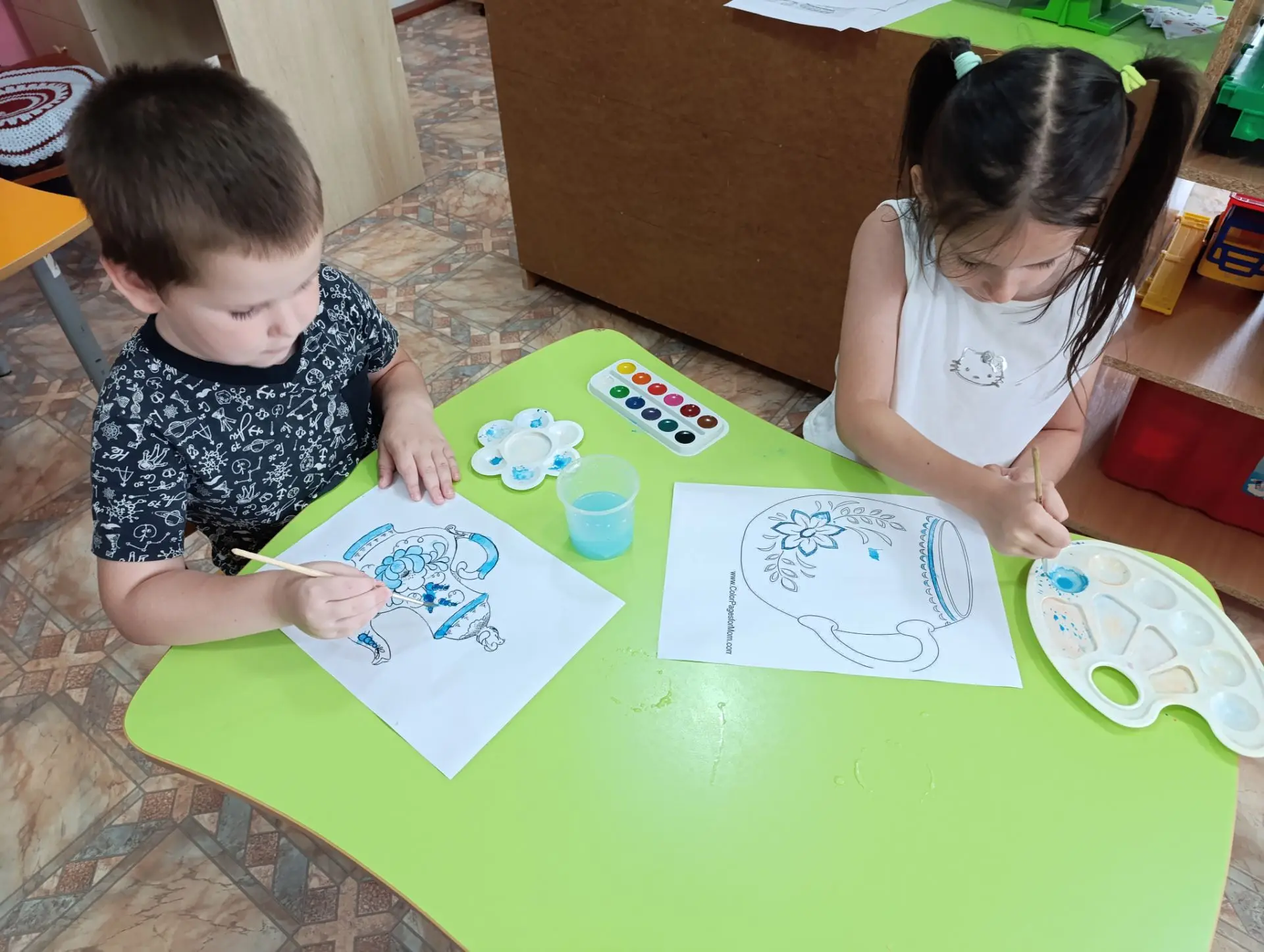 🎨Знакомство детей с народными промыслами - это не просто знакомство с красивыми вещами, а важный ша