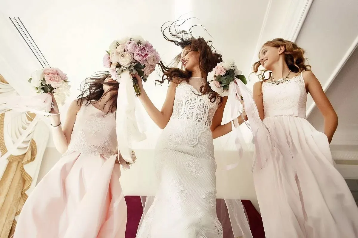 👰 Невесты в свадебных платьях выйдут на Центральную площадь Геленджика в день города.

Геленджик го