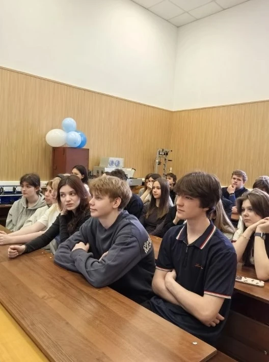 ЭКСКУРСИЯ В УНИВЕРСИТЕТ АВИАКОСМИЧЕСКОГО ПРИБОРОСТРОЕНИЯ 🛩🛰 ⁣   10б класс посетил ГУАП, где познаком
