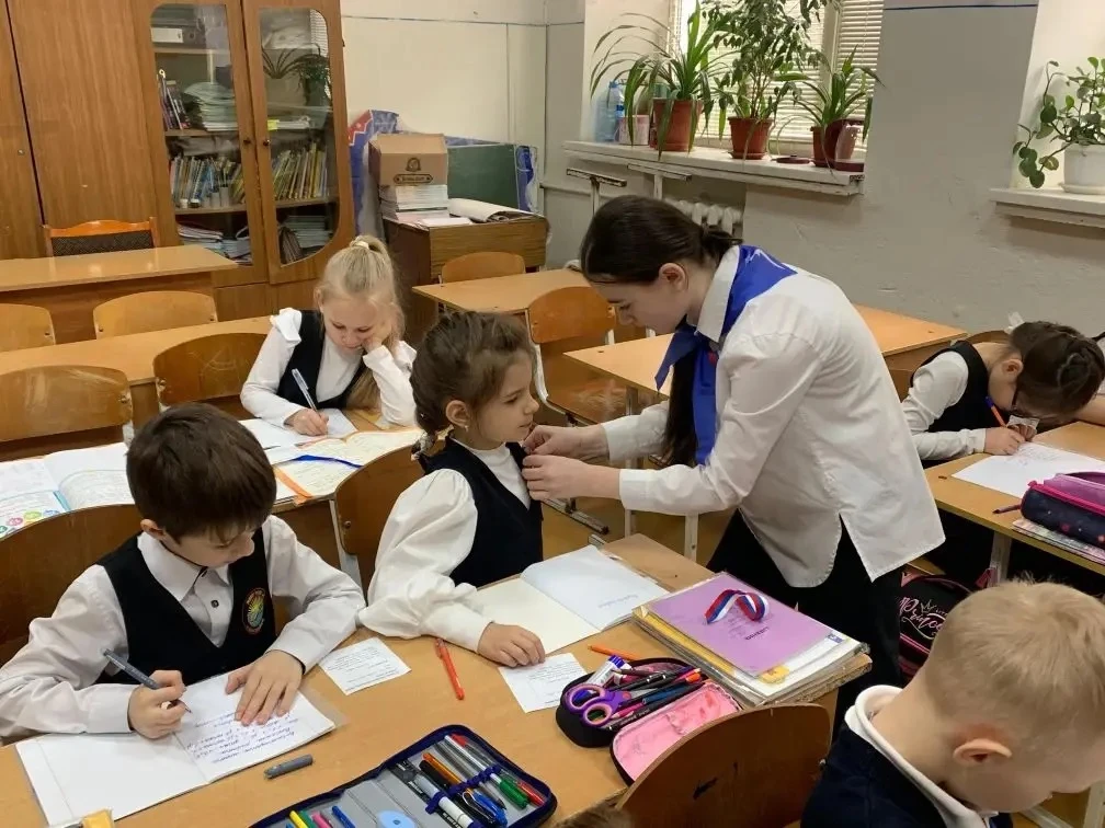 ✨🇷🇺Сегодня, 18 марта, лидеры первичного отделения Движения Первых МБОУ «СОШ №1 им. Магомедова М. М.»