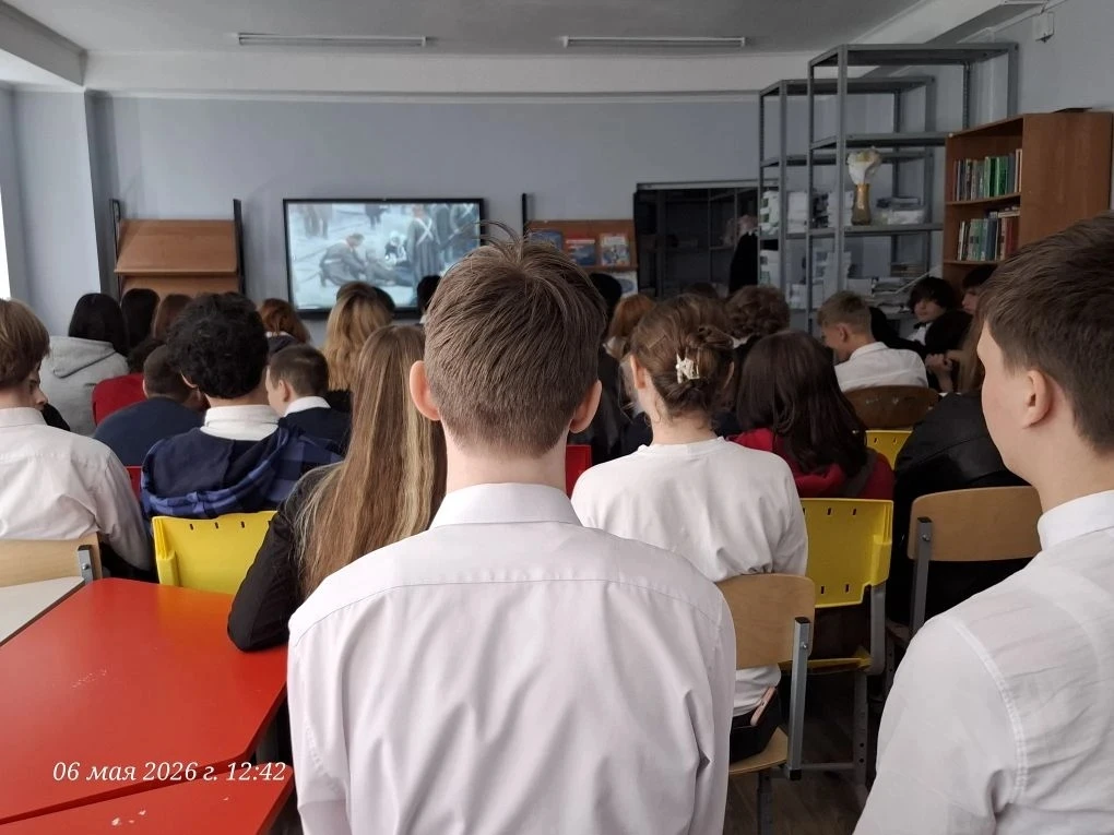 🇷🇺 Патриотическая неделя в МБОУ СОШ №29 им. Ю.В. Амелова продолжается!  В преддверии 9 мая для учени