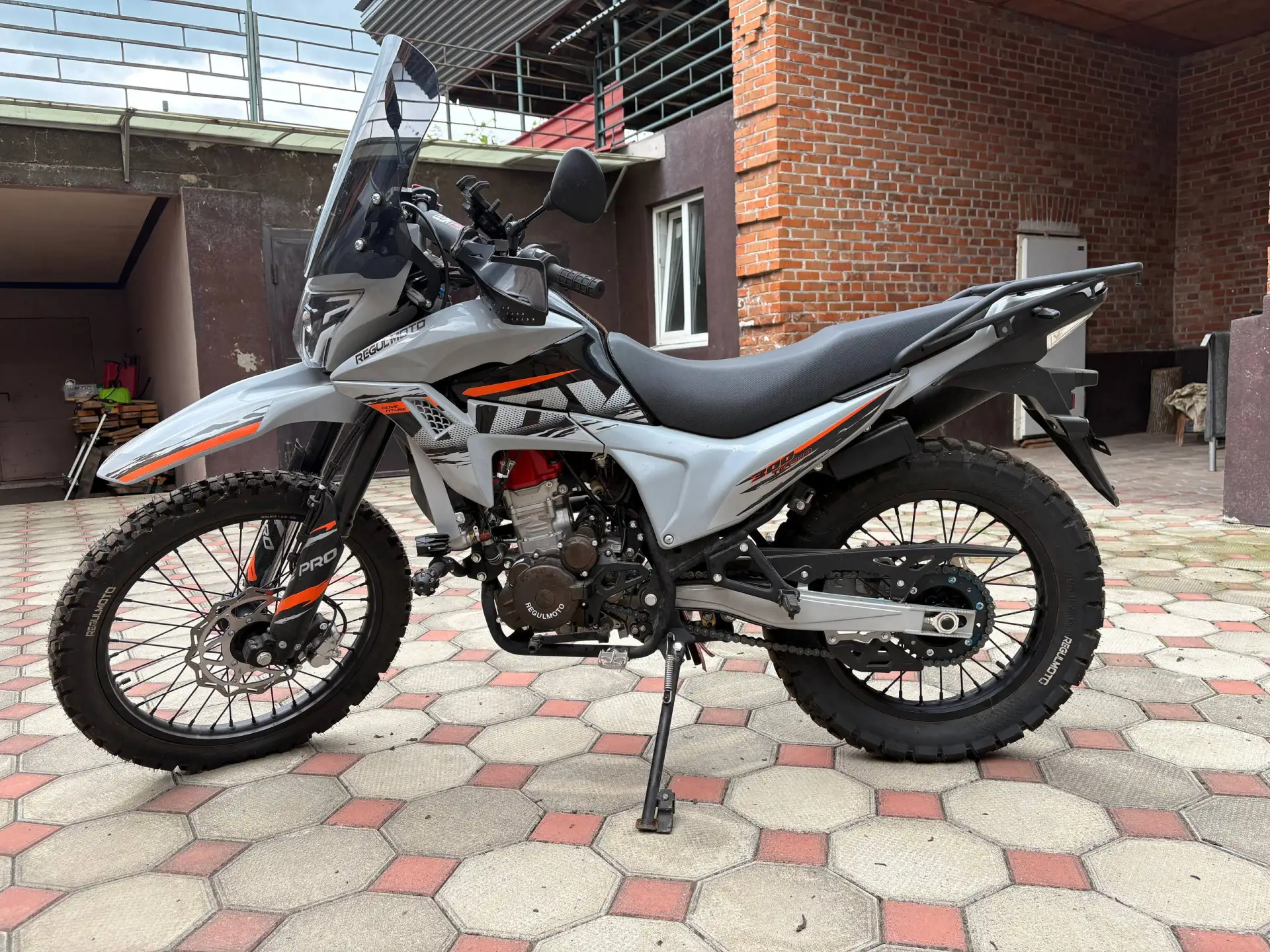 #Авторынок_Осетия
#продам_мотоцикл
Состояние: Небитый
Марка: RegulMoto TE PRO
Модель: RegulMoto TE P