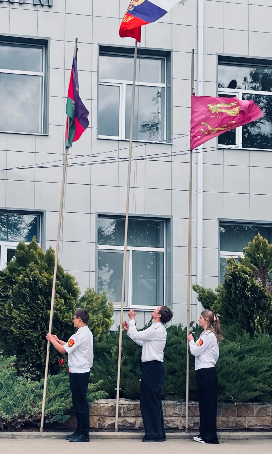🌸 С наступающими праздниками, дорогие студенты и преподаватели!  В Кореновском политехническом техни