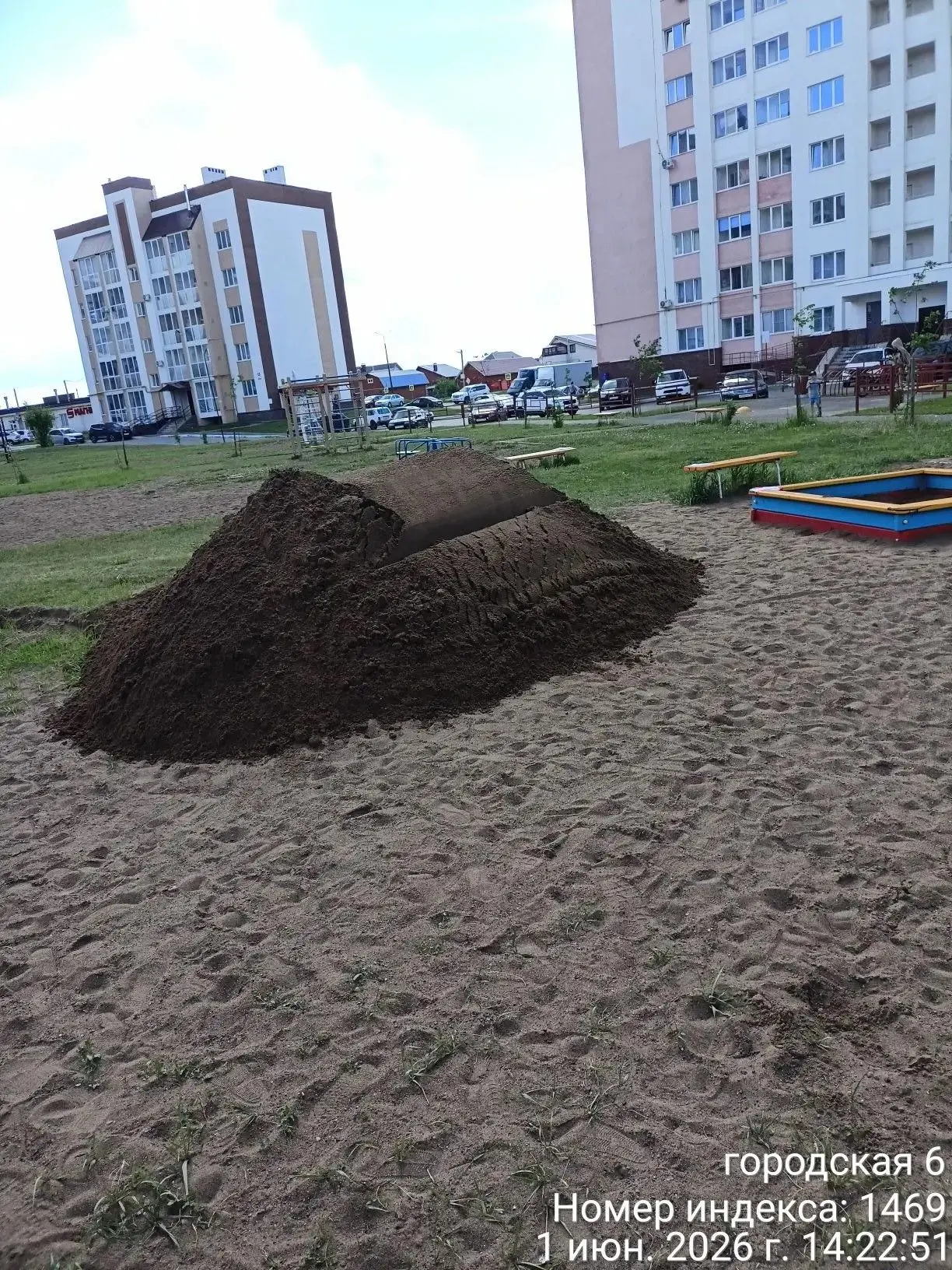 Завоз песка для песочниц обслуживаемых МКД