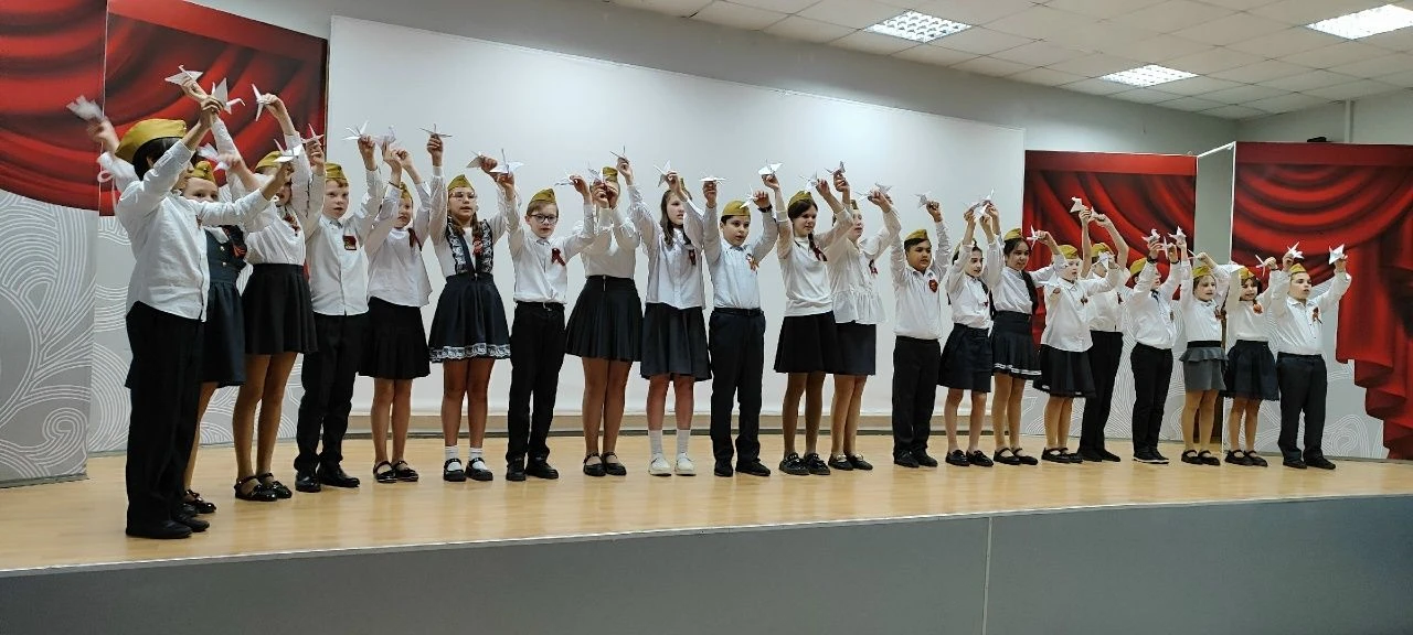 🎶 Смотр хоров  ⚡ В преддверии великого праздника, Дня Победы, в нашей школе состоялся традиционный с