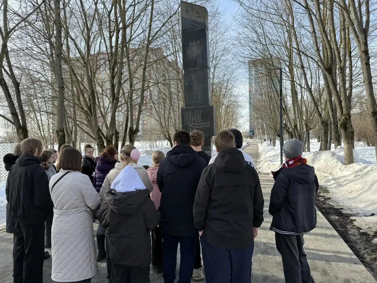 Сегодня ученики 5В и 8Б классов с классным руководителем Шигаевой Е.А. побывали на автобусной экскур