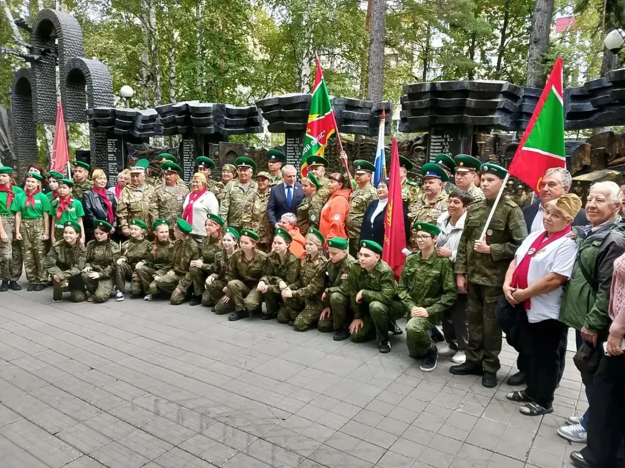 🕯 В Тюменской области почтили память жертв терроризма