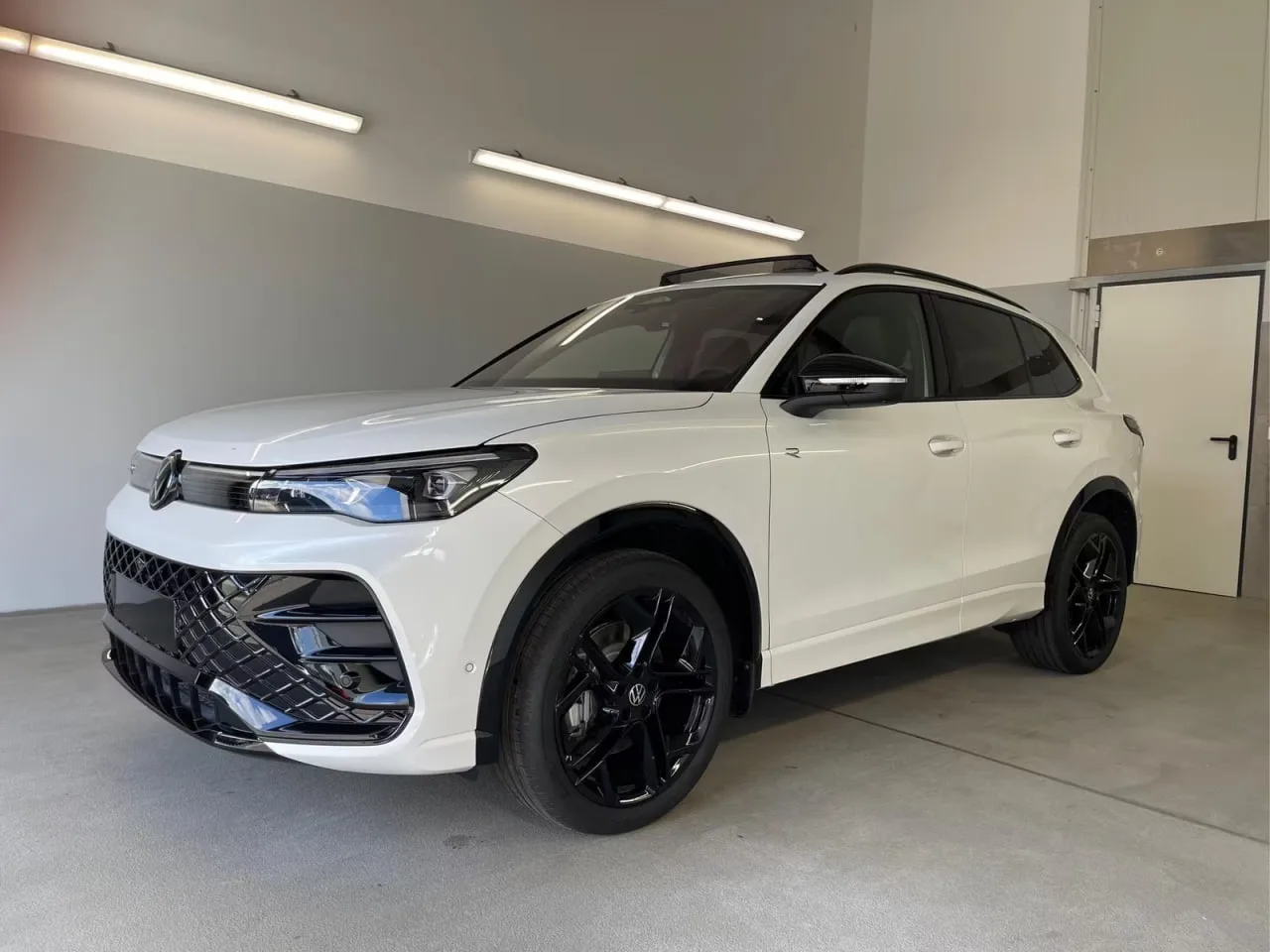 Volkswagen Tiguan R-Line TDI 4M