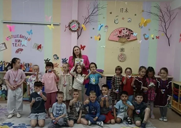 🇷🇺📚 «В сердце каждого — Россия!»: в гостях у нас работники детской библиотеки 📚🇷🇺