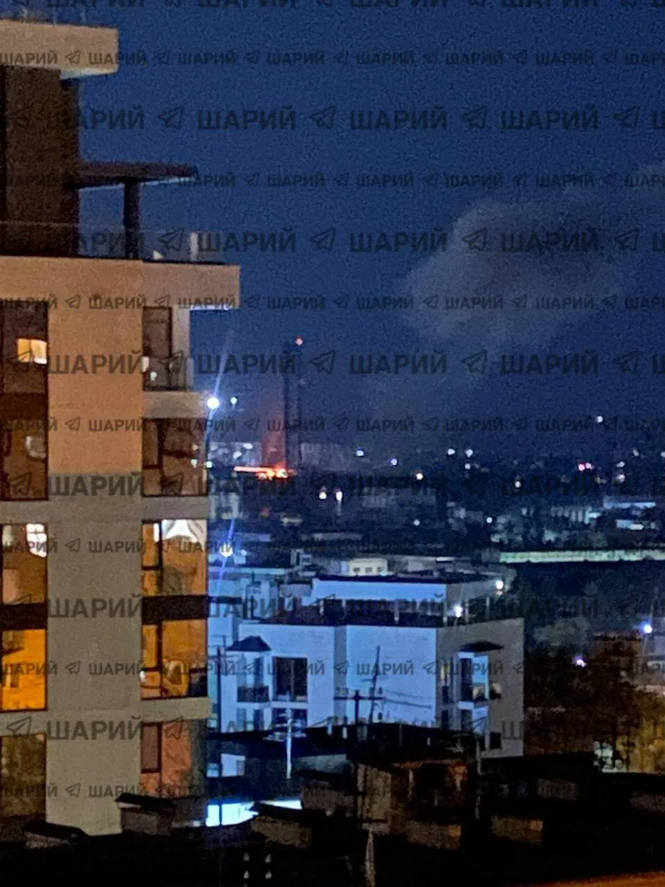 РФ снова ударила по Южному мосту в Киеве.