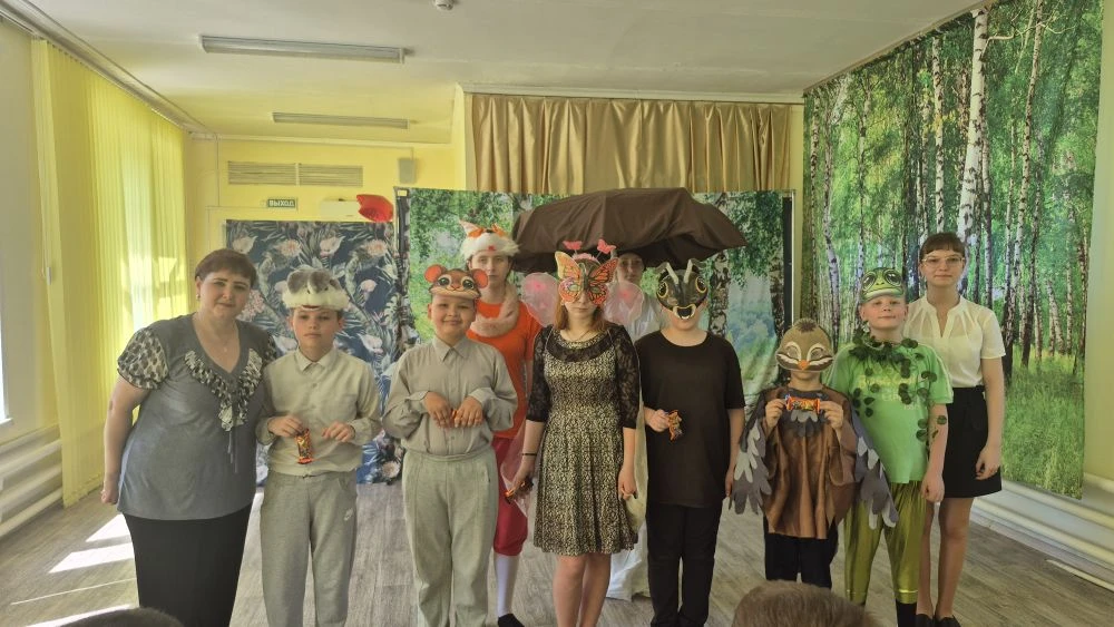 🎭 В рамках работы школьного театра «Юные актёры» сегодня ребята показали замечательную...