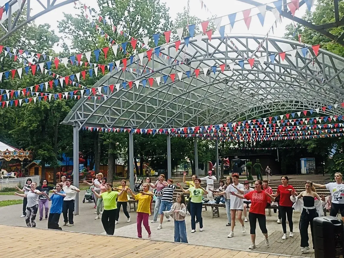 💃 Зумба в парке — лучший старт выходного дня!

Утро в Парке Прибрежном сегодня началось совсем не т