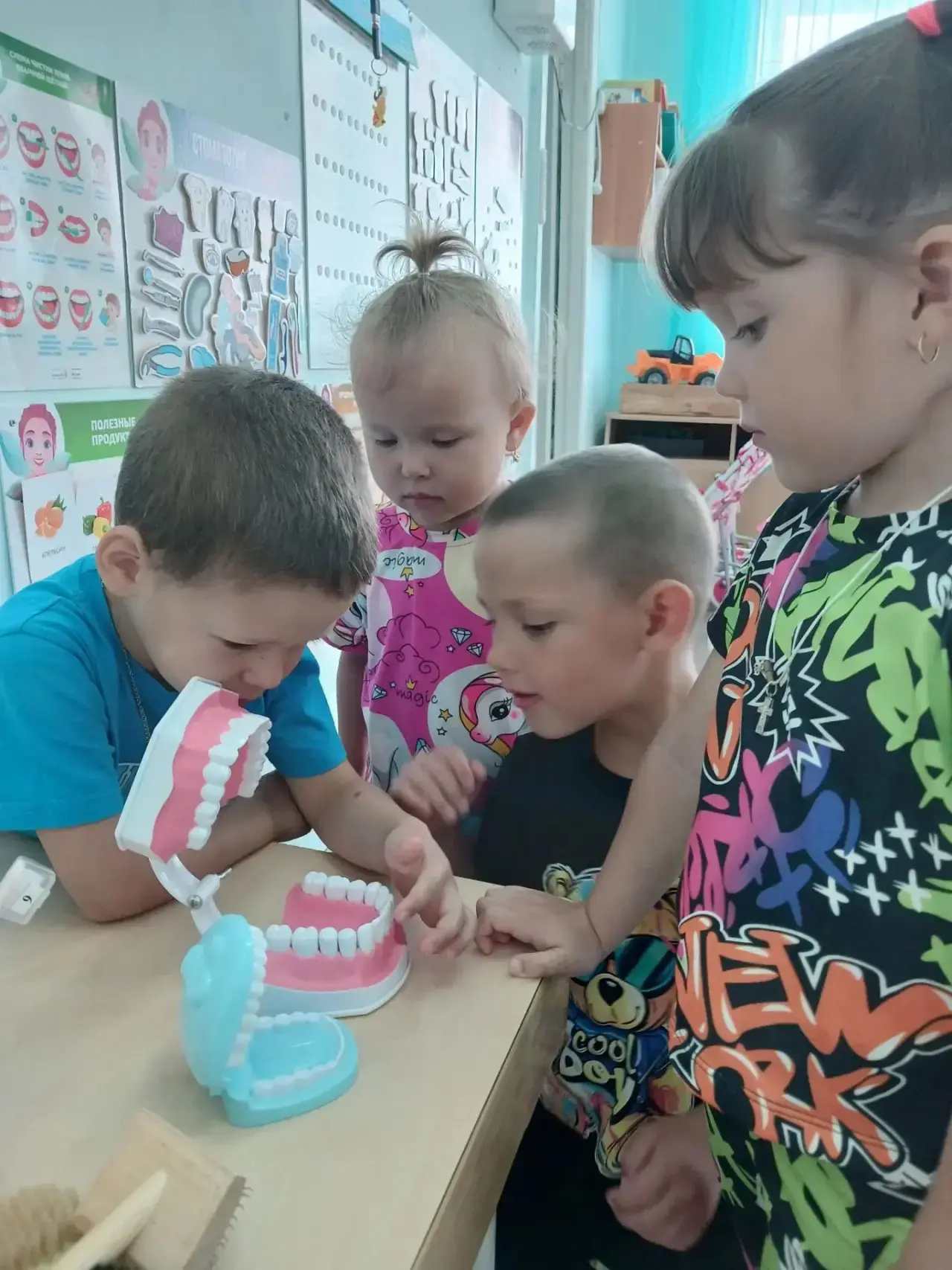 В гостях у Зубной феи: учимся дружить с зубками»