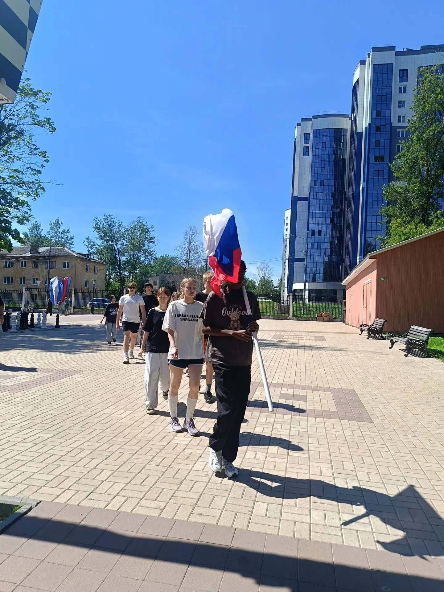 В честь Дня России наши студенты отправились в поход по Милютинскому парку — одному из самых красивы