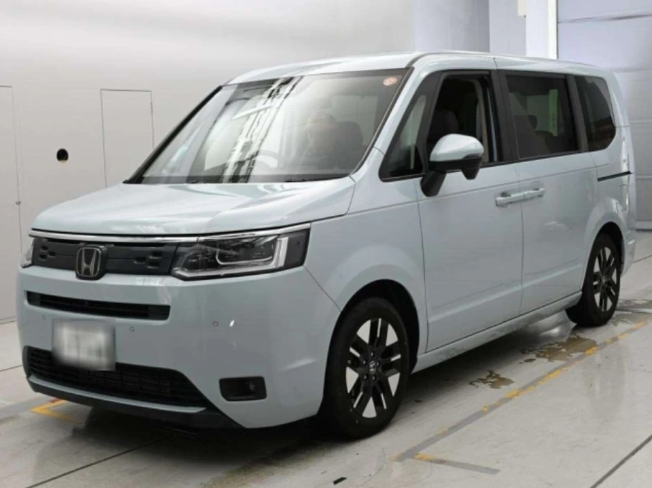 КОРОЛЬ РОССИЙСКИХ ТРАСС — STEPWGN

Honda Stepwgn — просторный и удобный минивэн с продуманной трансф