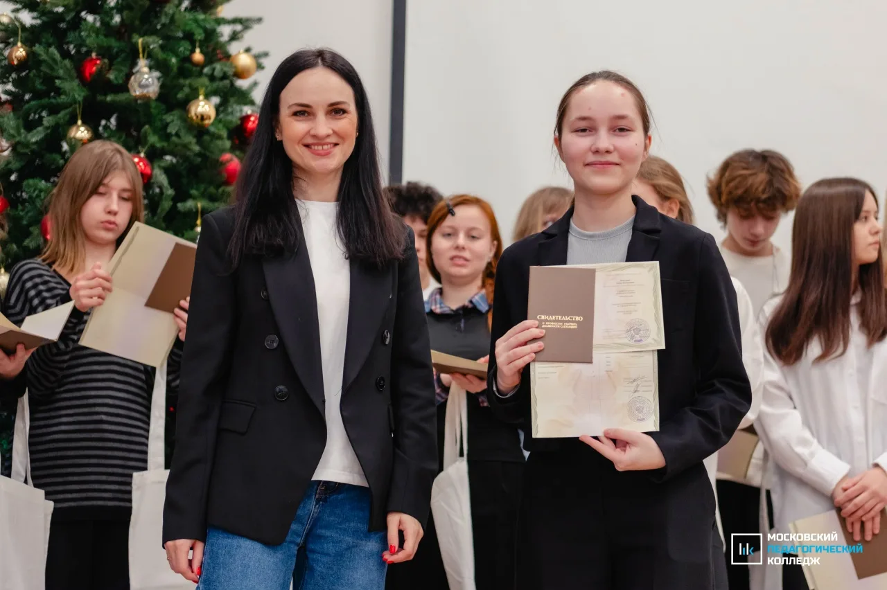 БЕЗ ГРАНИЦ 🧑‍🎓  За объективом: как медиакласс осваивал профессию  В мире, где каждый второй — фотогр