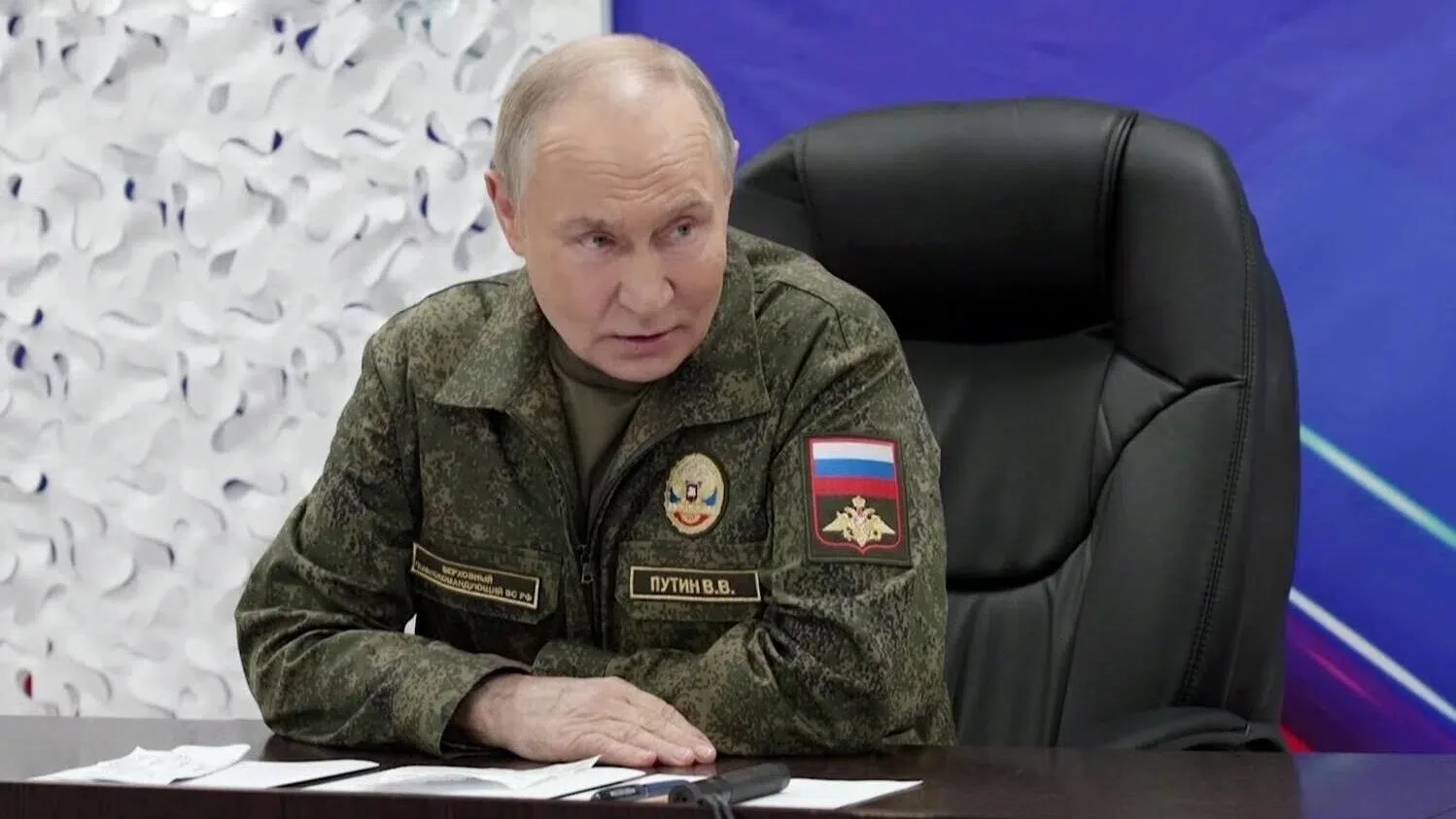 ⚡️Путин рассчитывает установить контроль над всей Донецкой областью в ближайшие шесть м...