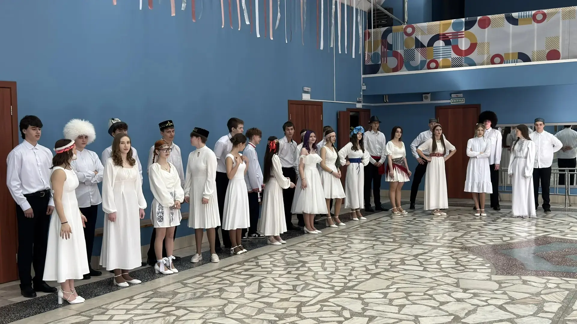 📺 Наши звёзды в прямом эфире!  Сегодня утро для нашей школы началось с ярких новостей: на телеканале