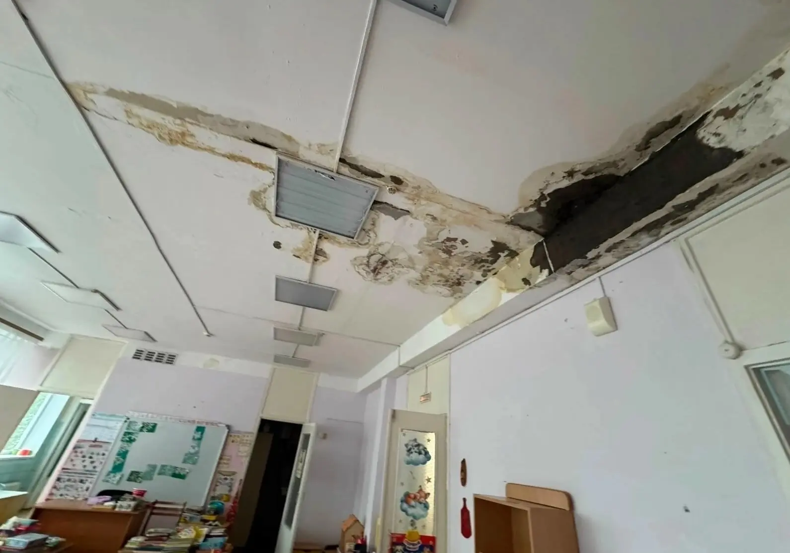 Детский сад в поселке Черноисточинск попал под пристальное внимание прокуратуры из-за протечек на кр
