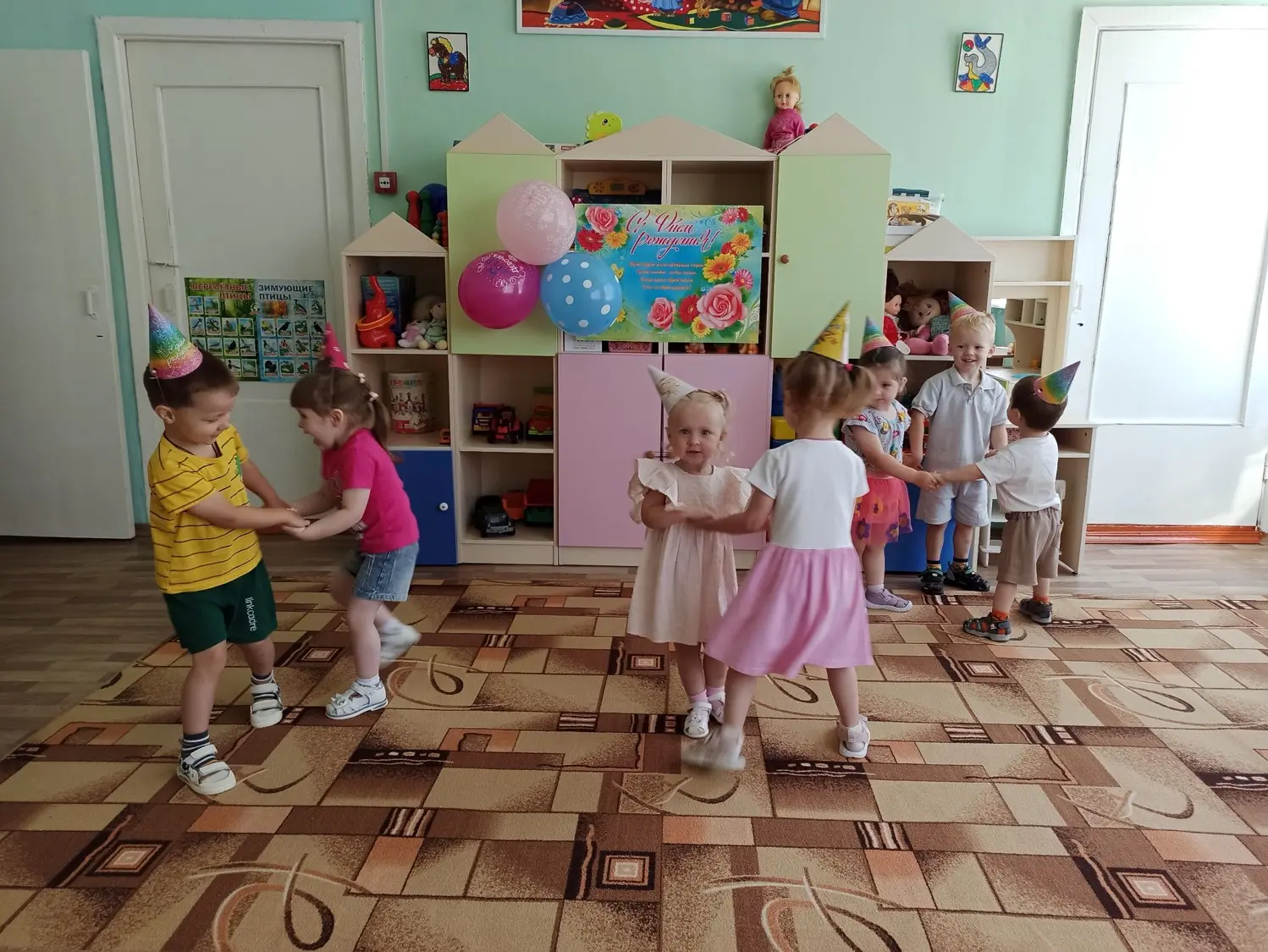 Сегодня во второй младшей группе царила праздничная атмосфера, ведь самой младшей воспитаннице нашей