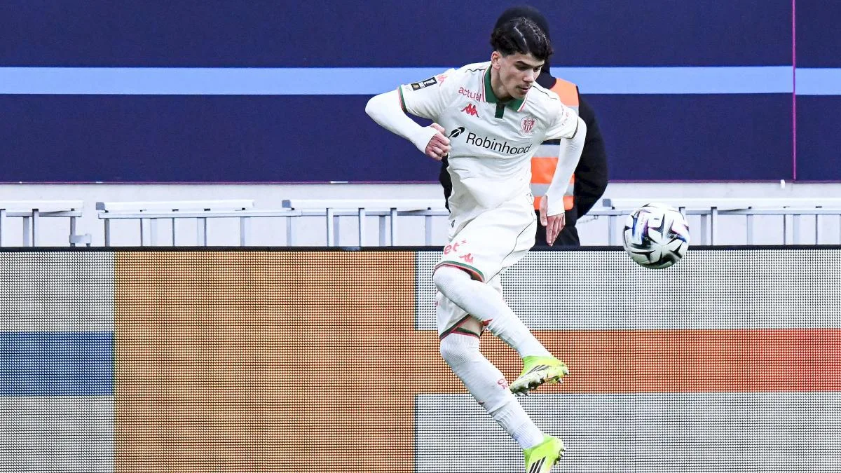 Lyon signe Kail Boudache

⚽️ «Лион» официально объявил о переходе 19-летнего вингера Каиля Будаша. И