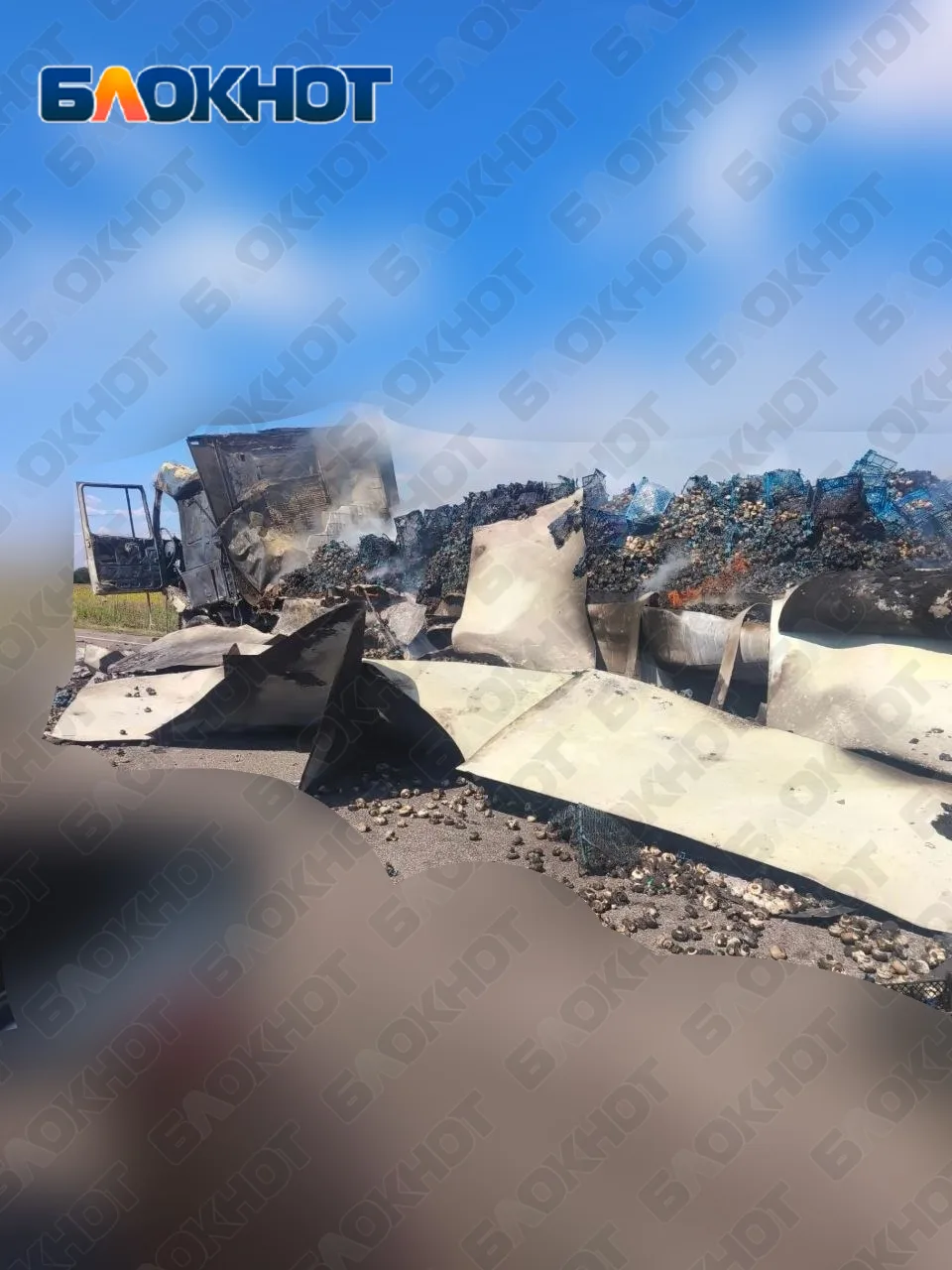 😱 Киевские боевики ударили по фуре с продуктами в запорожской Орловке