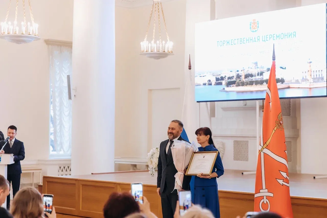 Накануне Дня работников жилищно-коммунального хозяйства в Смольном чествовали лучших специалистов от