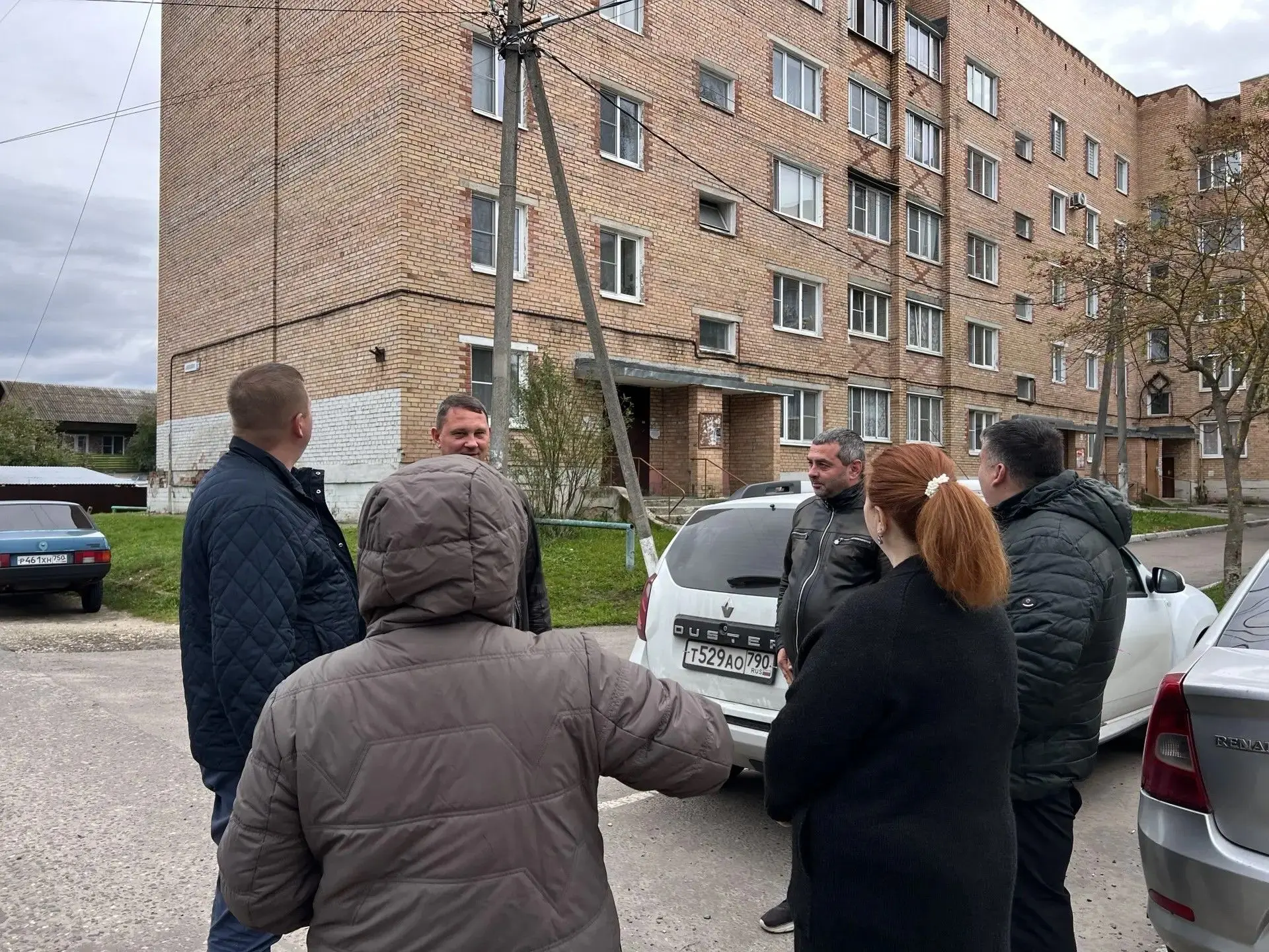 Совместно с коллегами из службы дорожного хозяйства провёл еженедельный обход в деревне...