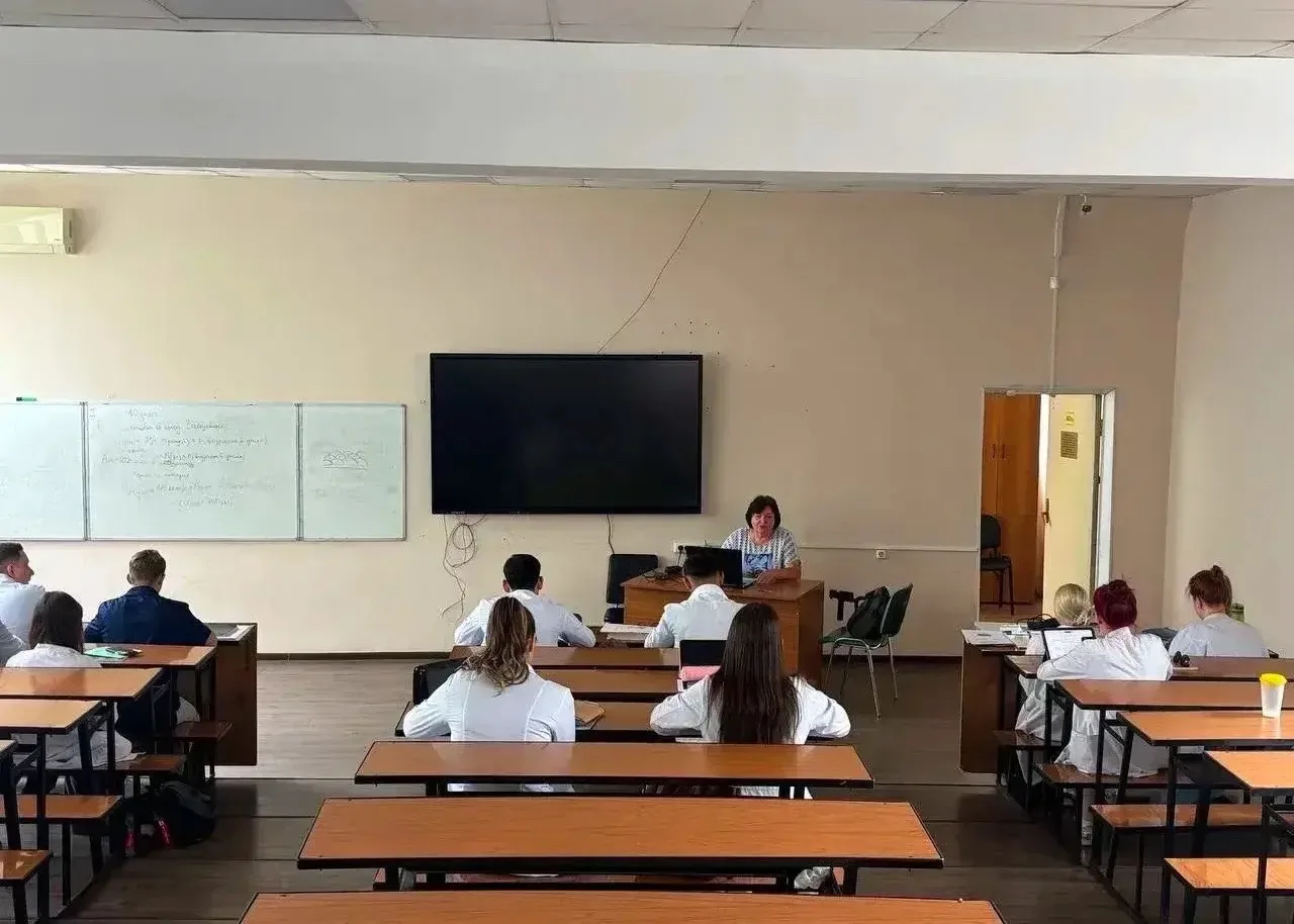 ⚡️В рамках воспитательной работы со студентами 1 курса 8 июня 2026 года доцент кафедры фундаментальн
