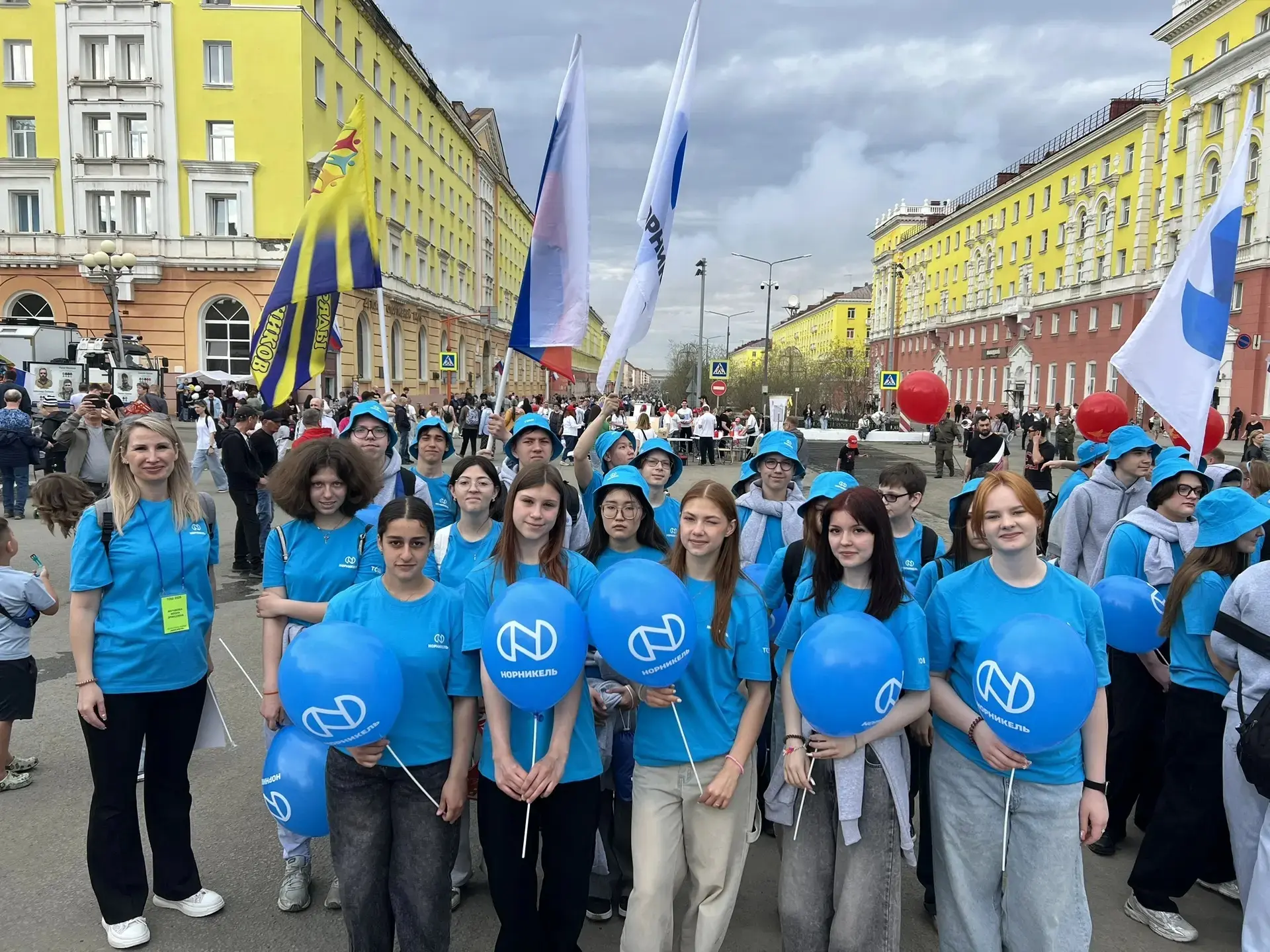 🥳🇷🇺🇷🇺🇷🇺В День России 2026 года  на Комсомольской площади Норильска состоялось торжественное о