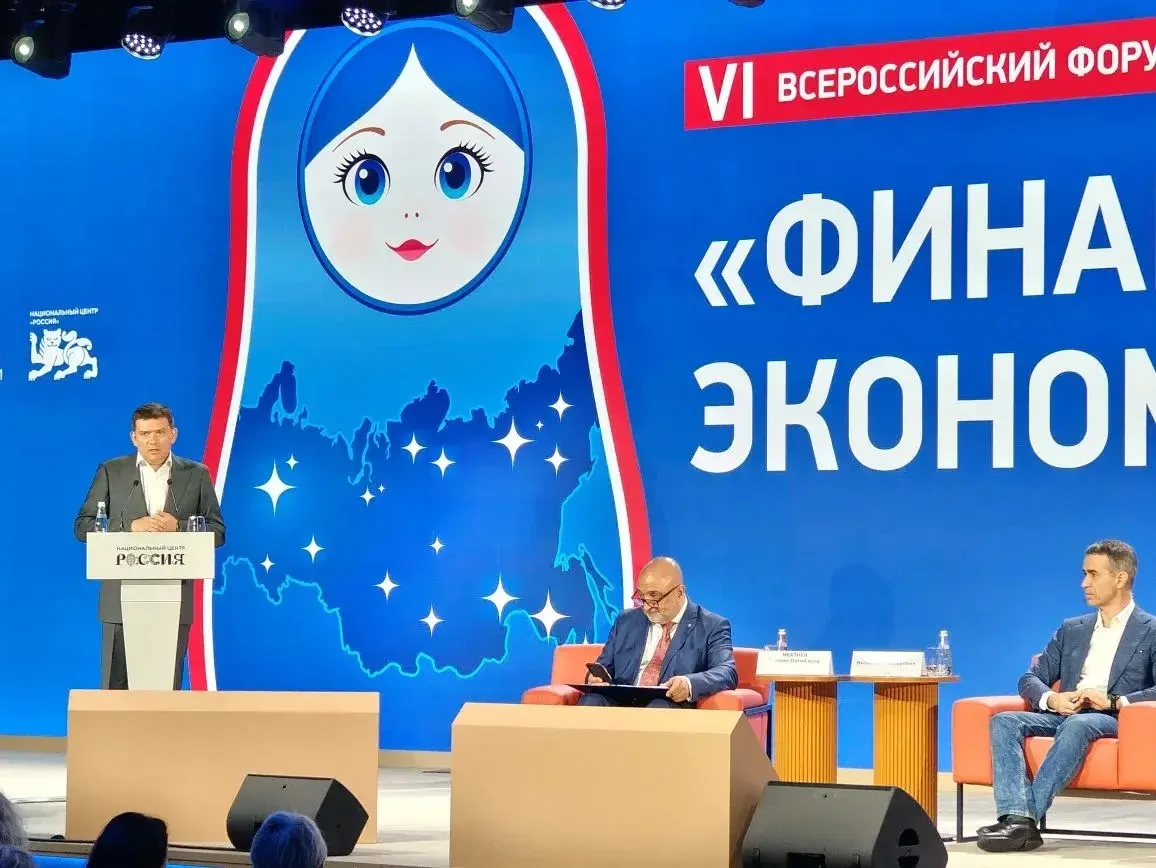🤝 Волонтёры финансового просвещения делают важную работу — бесплатно помогают граждана...