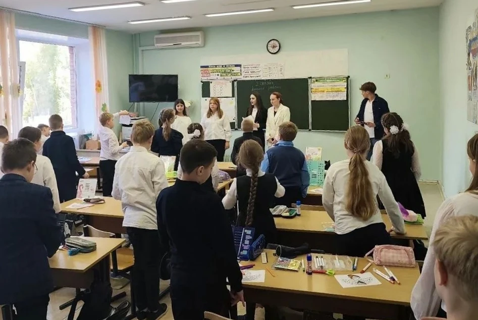 Накануне Дня учителя в МБОУ «Гимназия Протвино» (Корпус 3) прошёл традиционный День сам...