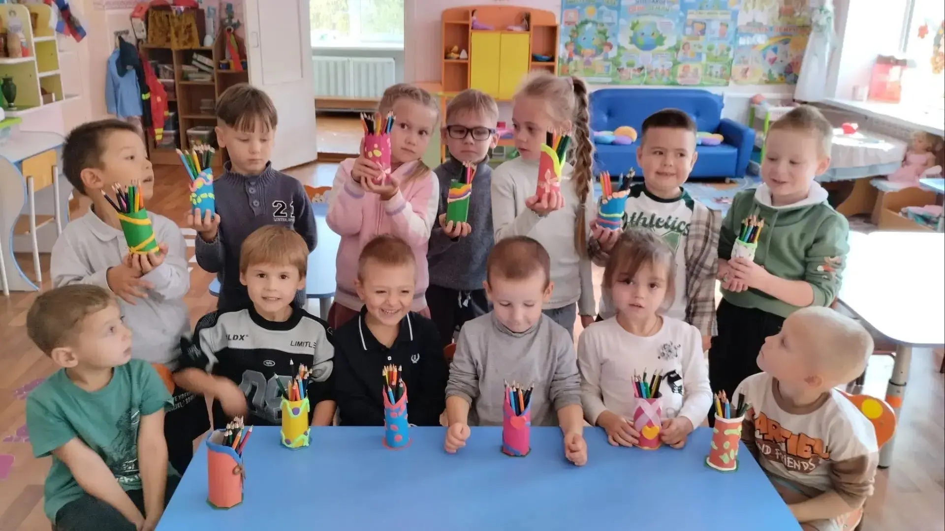 У ребят старшей группы № 6 прошло увлекательное занятие по конструированию: "Домик для ...