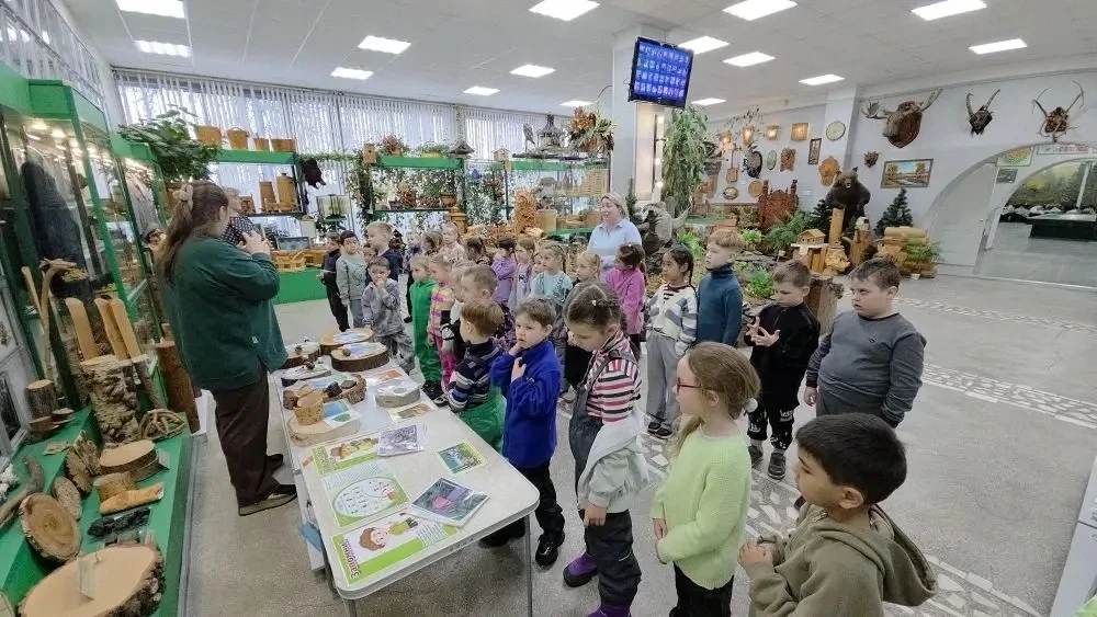 🌲 Неделя началась с увлекательного путешествия для групп «Бабочки», «Жемчужинки» и «Яв...