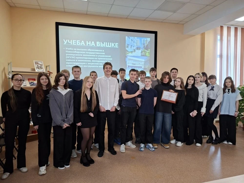 📍Выпускники школы продолжают знакомить обучающихся 9-х классов с особенностями поступления в колледж