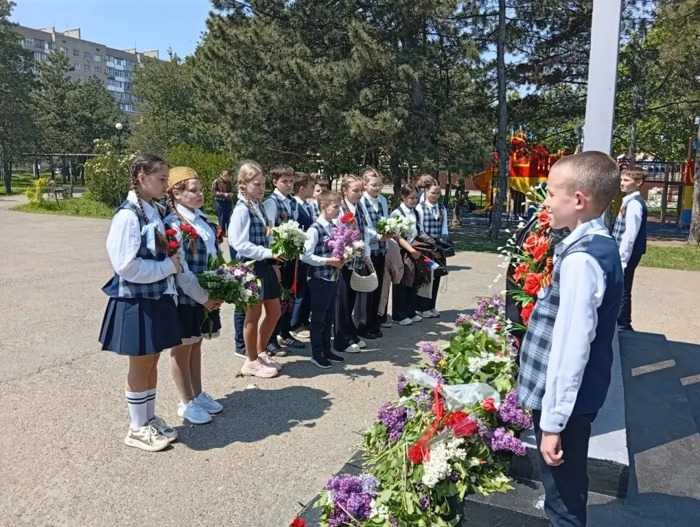 🇷🇺 С честью и памятью в сердце: три дня на посту у мемориала «Безымянная могила»  С 6 мая 2026 года 