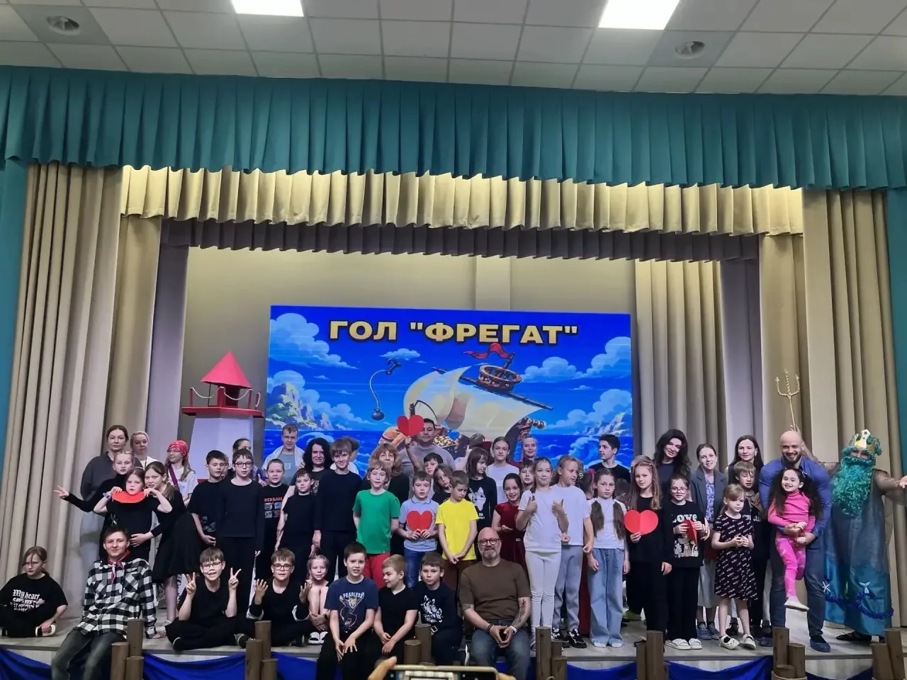 💕Праздник семейных ценностей

В лагере состоялся праздничный концерт, приуроченный ко Дню семьи, лю