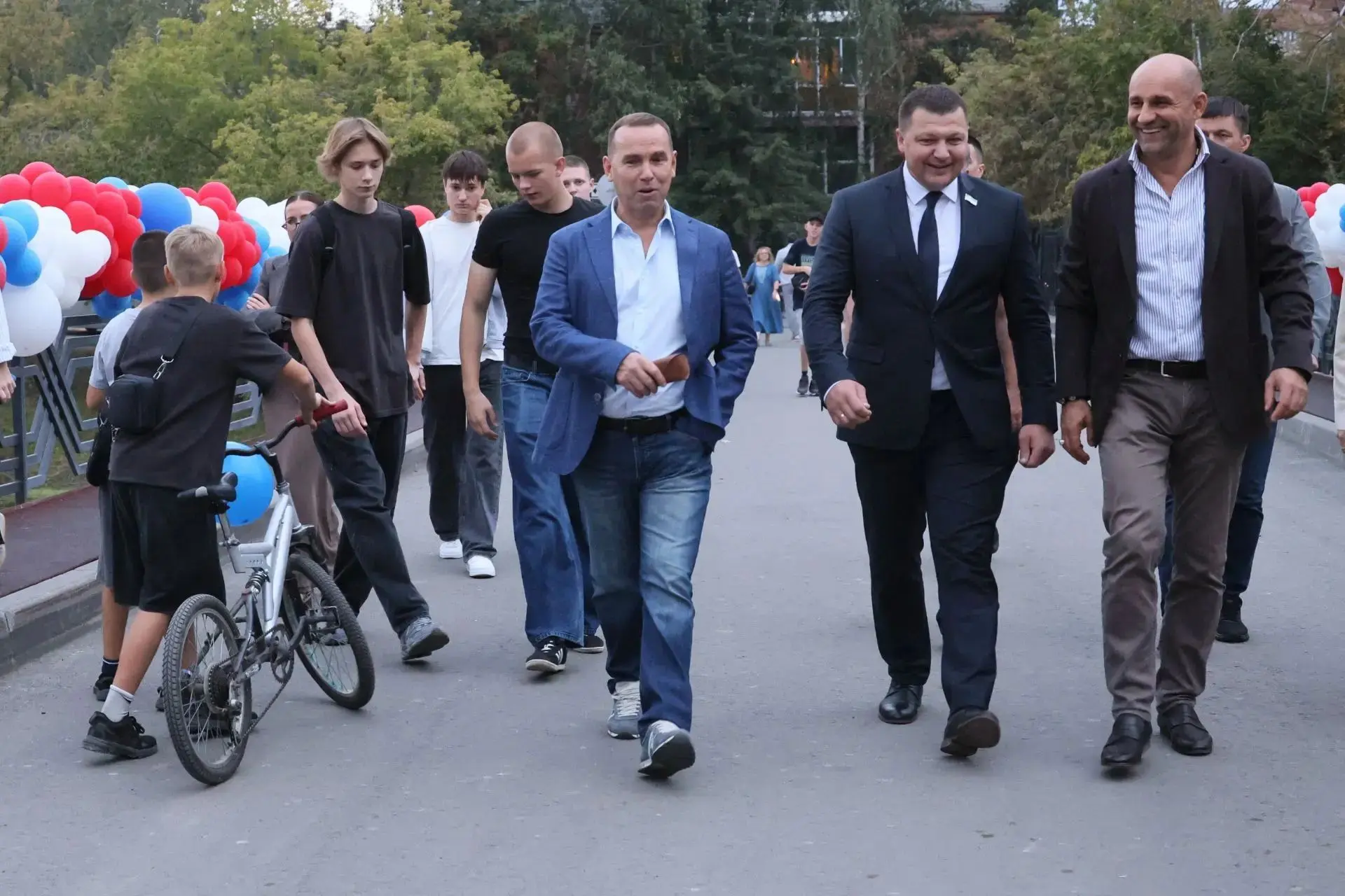 🔺Курган динамично развивается. Вместе с губернатором Вадимом Шумковым посетил новые со...
